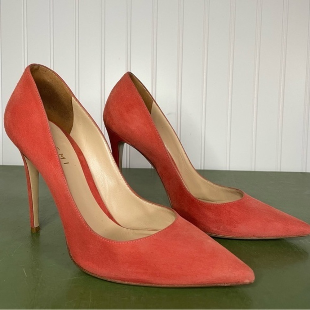 M. Gemi Classic High Heels in Coral Suede *Italy*
